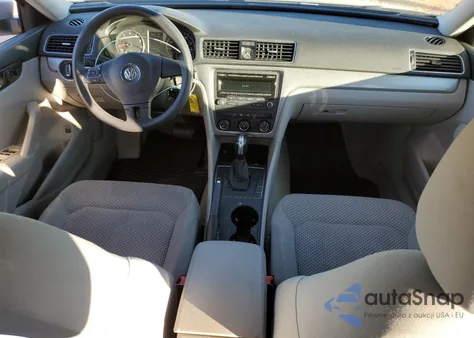 2015 Volkswagen Passat S z USA, uszkodzony, nr VIN 1VWAS7A30FC029406